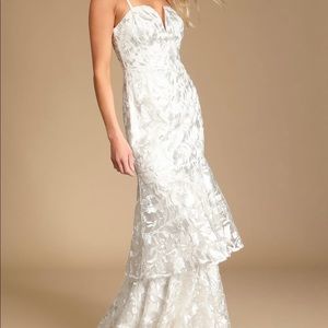 NWT White Lulu’s Bridal Dress Tiered with lace